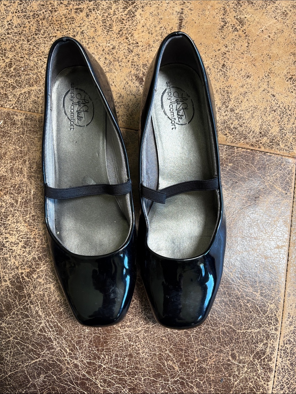 Life Stride Black Patent Mary Jane Flats